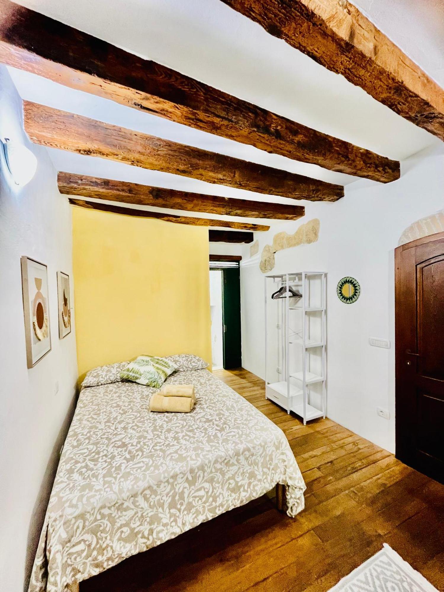 Appartamento Maestrale - Quartiere Castello カリアリ エクステリア 写真