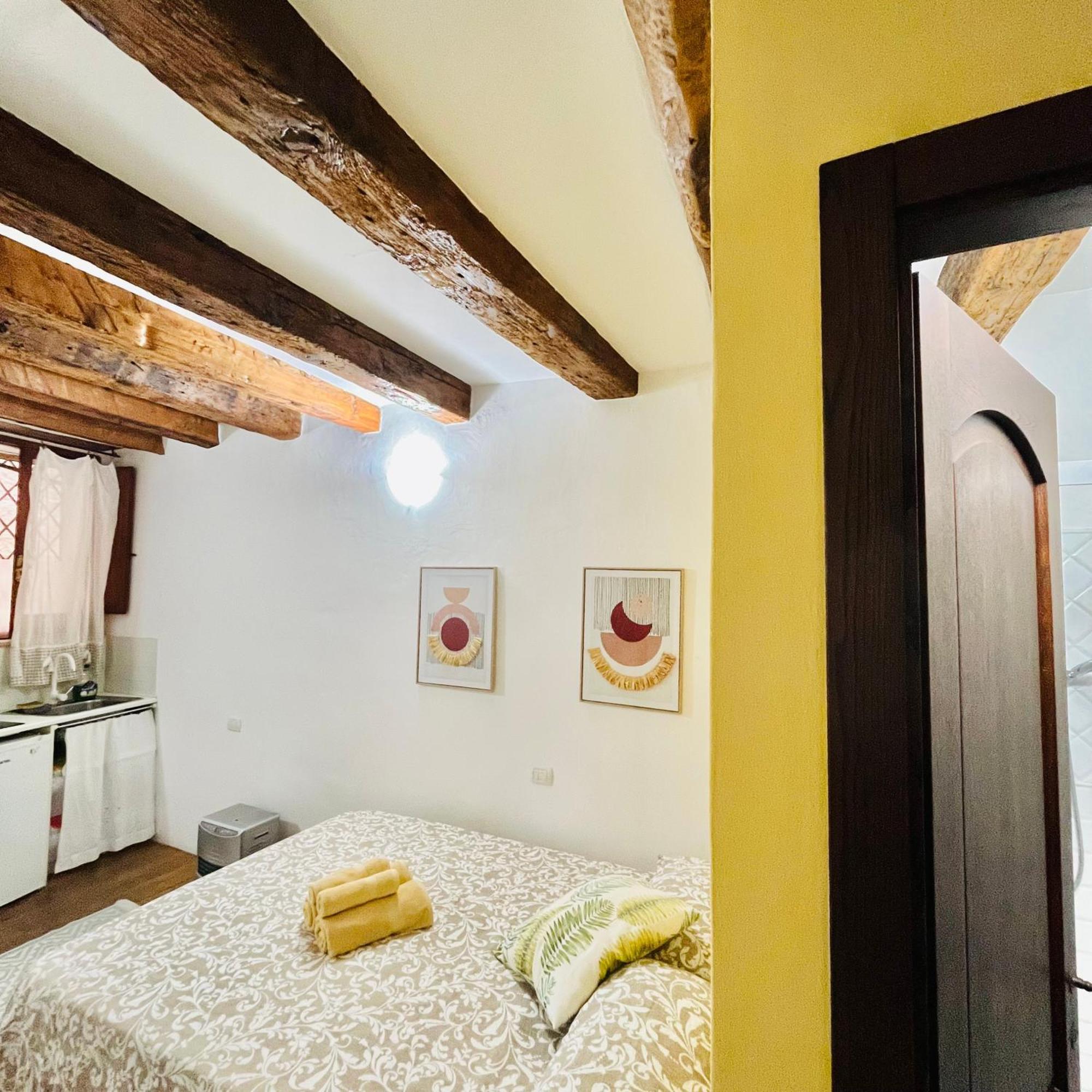 Appartamento Maestrale - Quartiere Castello カリアリ エクステリア 写真
